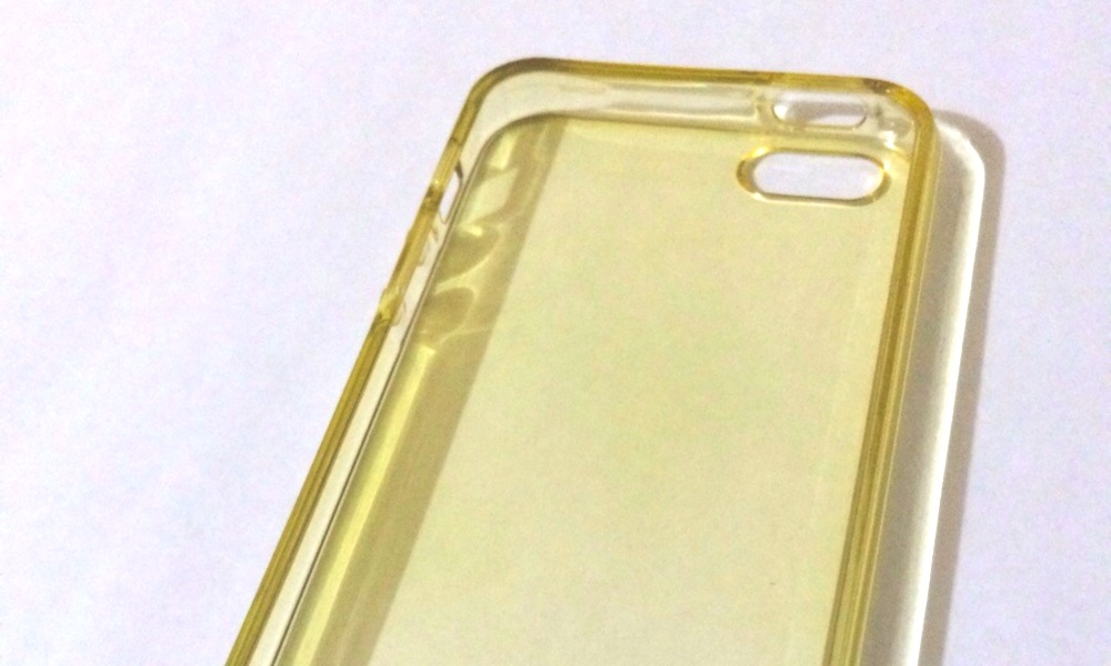 why does clear phone case turn yellow